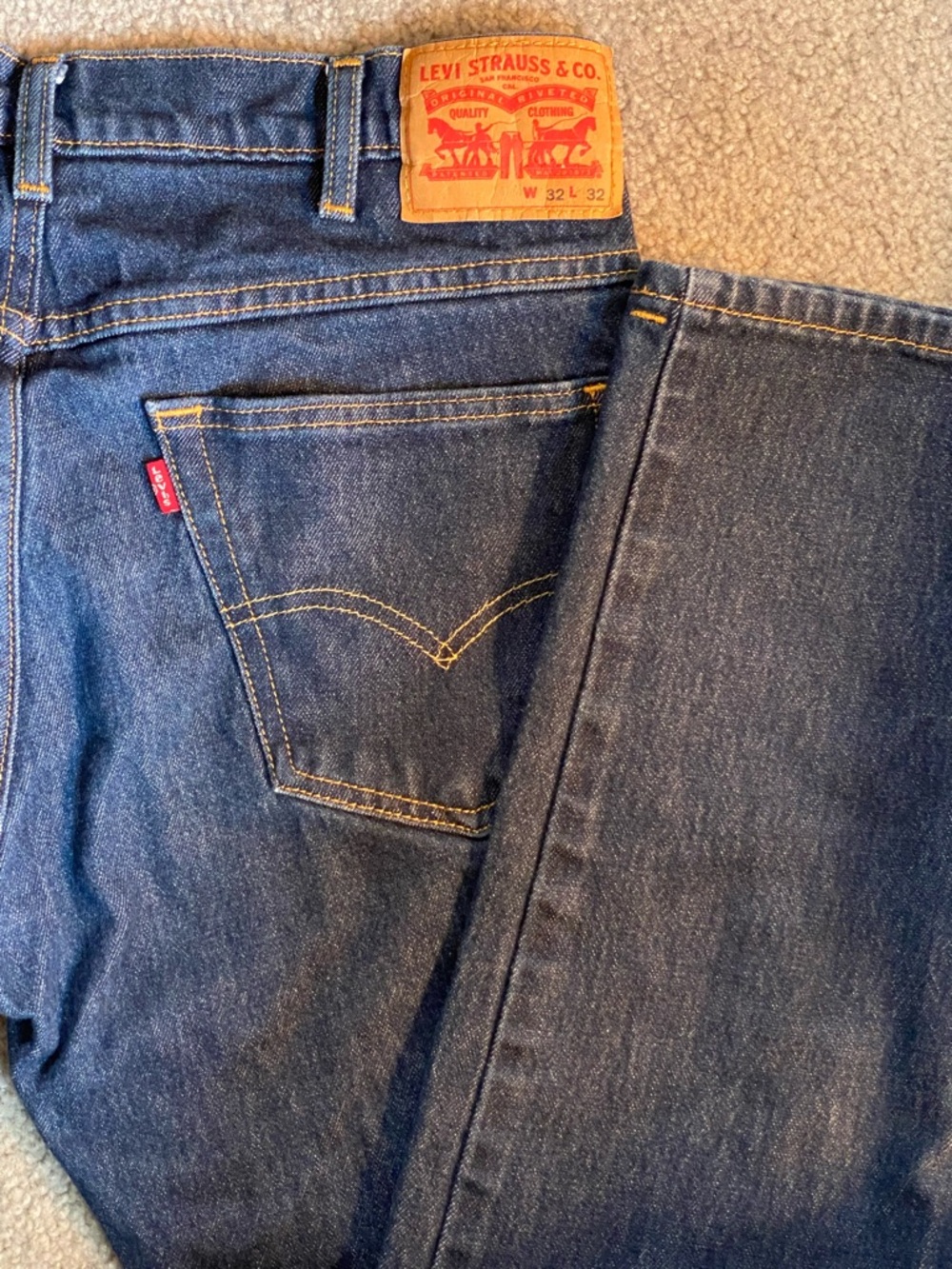 Levi's Dark Blue Denim Jeans with Relaxed fit straight leg 32x32